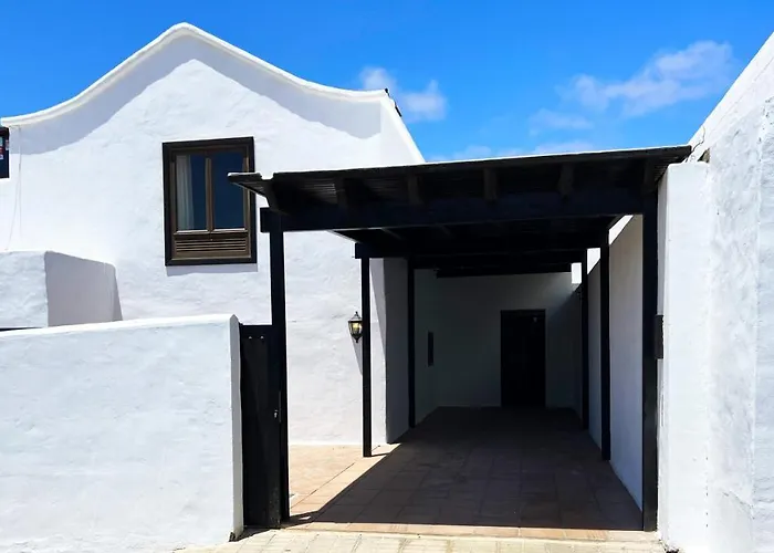 Villa With Heated Pool *