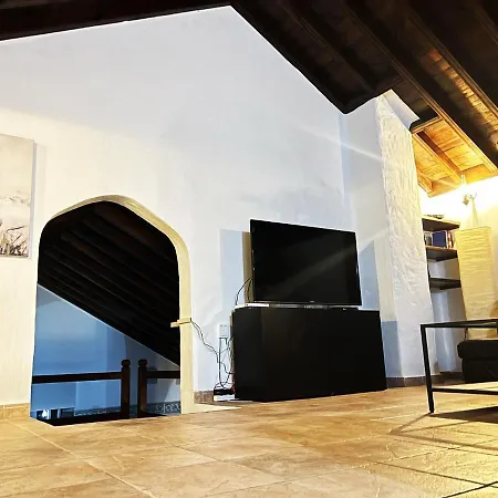 With Heated Pool 빌라 Nazaret