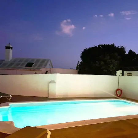 With Heated Pool 빌라 *