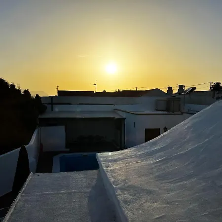 빌라 With Heated Pool