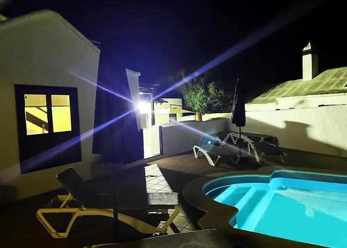Willa With Heated Pool