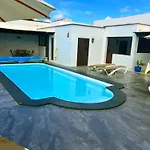 Villa With Heated Pool Nazaret